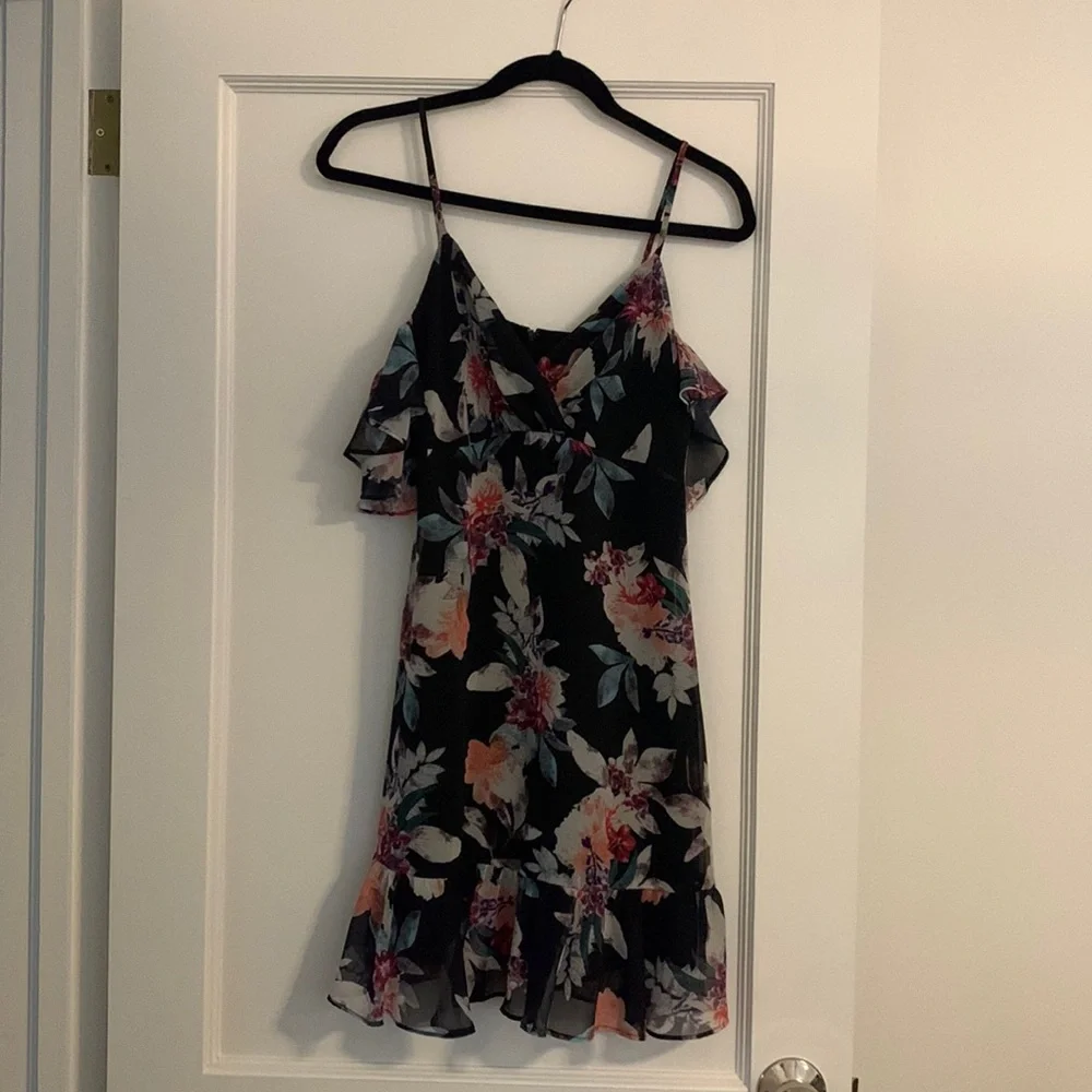 Scripted dress - Picture 1 of 4